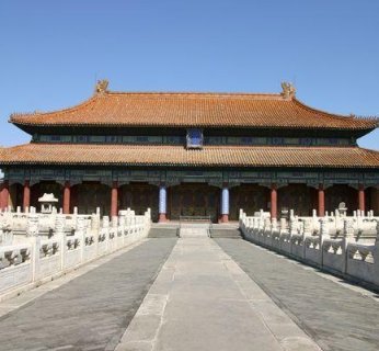 244 oryginalne kopie Visty - Zgodnie z doniesieniami prasowymi, tyle wyniosła sprzedaż Microsoftu w Chinach w ciągu pierwszych dwóch tygodni od premiery tego systemu operacyjnego. W tym samym okresie na całym świecie sprzedano aż 20 milionów kopii.