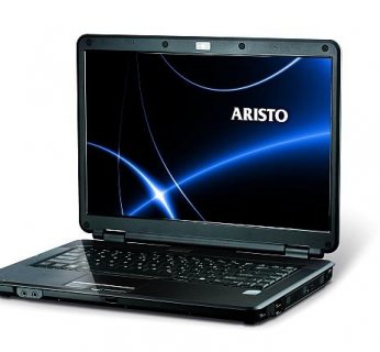 Opływowy kształt komputera oraz obudowa pokryta błyszczącym lakierem mają nadawać temu modelowi luksusowy charakter