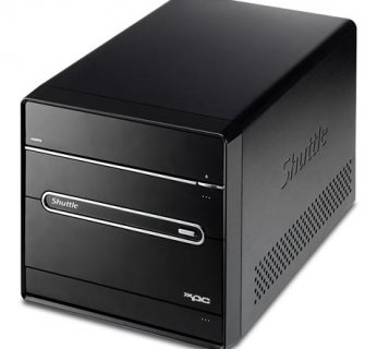 Mini desktop mierzy 32,5 x 20,8 x 18,9 centymetrów, a waży 3,6 kilograma