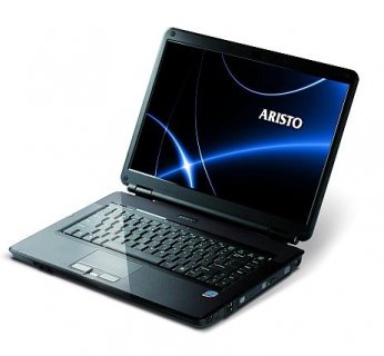 Opływowy kształt komputera oraz obudowa pokryta błyszczącym lakierem mają nadawać temu modelowi luksusowy charakter