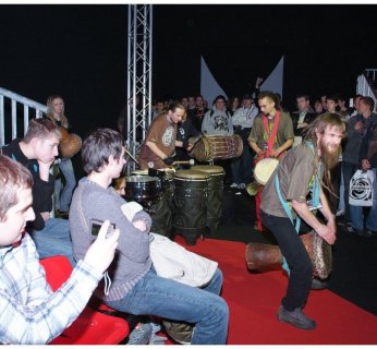 Podczas dwóch dni targowych tysiące fanów gier komputerowych odwiedziło multimedialną Intel Arena