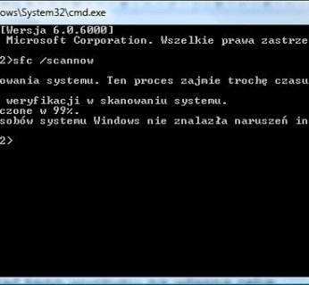 Wpisując w Wiersz polecenia »sfc /scannow«, zastąpimy zmanipulowane sterowniki oryginałami z instalki Windows.