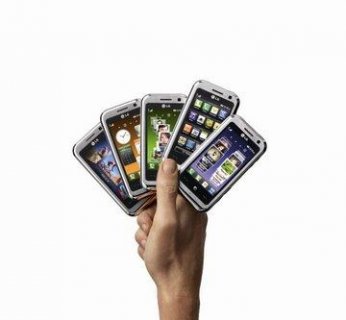 Telefon mierzy 106 x 55,3 x 11,95 mm, zaś waży 105 gramów (wraz z baterią)