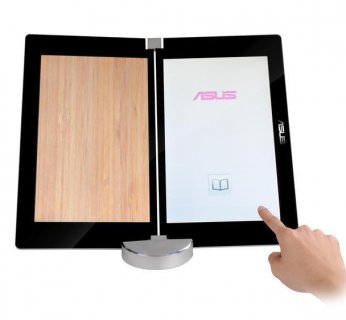 Cieniutki pecet z dwoma multidotykowymi ekranami