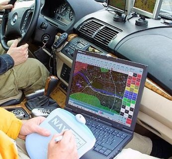 Ponad 330 specjalistów codziennie monitoruje europejskie trasy w celu aktualizacji danych. Polski zespół liczy około 40 pracowników