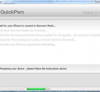 Program QuickPWN pomaga wprowadzić iPhone w tryb diagnostyczny, wyświetlając stosowne wskazówki w miarę upływu czasu.