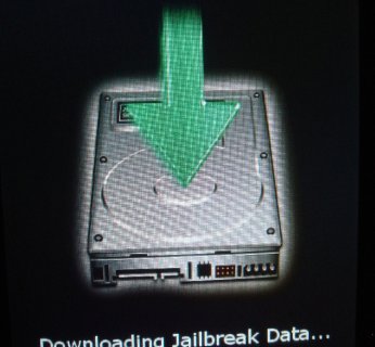 O rozpoczęciu crackowania informuje obraz dysku, który wyświetli się na ekranie iPhone'a.