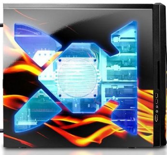 Oprócz 120-milimetrowego wentylatora, chłodzenie zapewnia system wodnego chłodzenia firmy Asetek