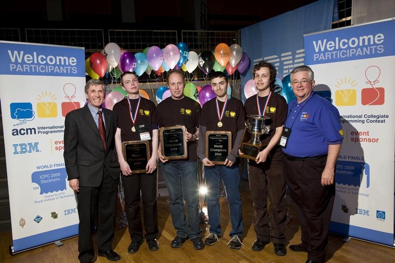 Studenci UW zdobyli brązowy medal w programowaniu