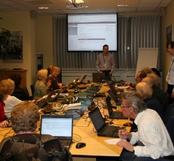 Pierwszy kurs komputerowy dla Pań z działającego na Ochocie Stowarzyszenia