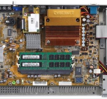 W klawiaturze zmieszczono również dysk o pojemności do 750 GB, do 4 GB pamięci RAM oraz WiFi