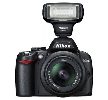 Lustrzanka jest na tyle mała, że bardzo wygodnie trzyma się ją w ręku