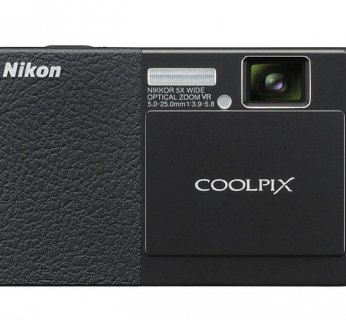 Aparat niestety ma słabą baterię, która pozwoli na wykonanie ledwie 200 zdjęć