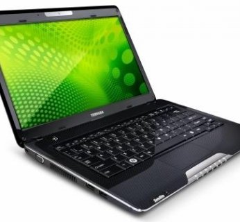 Obydwa modele mierzą poniżej 2,5 centymetra grubości