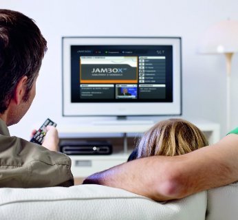 Jeżeli mieszkamy w zasięgu sieci światłowodowej telewizji Jambox, możemy rozkoszować się HDTV dzięki technice IPTV.