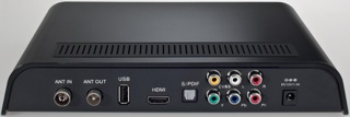 Leadtek WinFast DTV Pro HD – komplet wyjść i wejść z tyłu urządzenia.