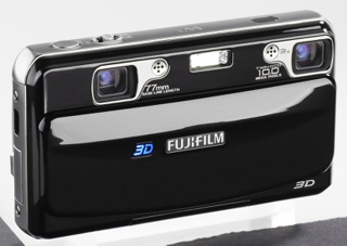 Fuji FinePix REAL 3D W1. Dwa aparaty w jednej obudowie.