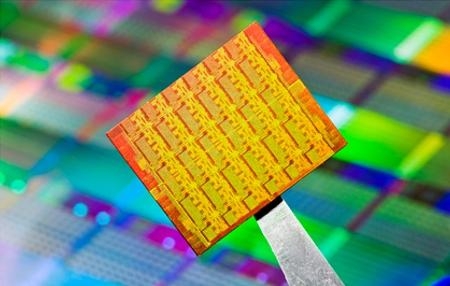 50-rdzeniowy procesor Intela, wytworzony w technologii 22 nm