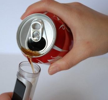 Telefon zasilany Coca-Colą. Tego jeszcze nie było