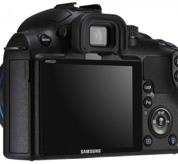 Samsung NX10 - rozmiar kompaktu, możliwości lustrzanki