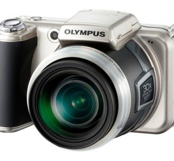 Aparat wraz z baterią waży 416 gramów