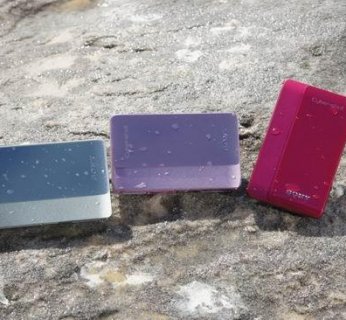 Aparat mierzy 94 x 56,9 x 17,7 milimetra, zaś waży 144 gramy z dedykowanym akumulatorem