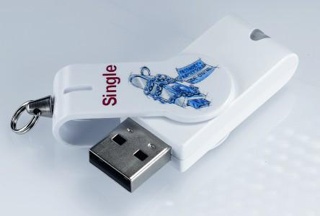 Dzięki PDF-Control 2.0. plik jest zapisywany na kluczu USB.