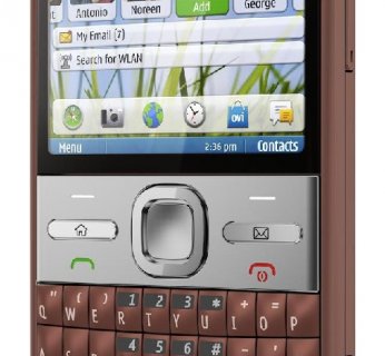 Nokia E5 mierzy 12,8 milimetra grubości, zaś waży 126 gramów, wliczająć w to baterię