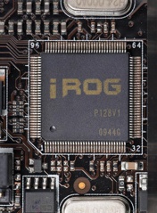 Oddzielny chip Asus iROG sterujący sprzętowym overeclockingiem, zapewnia kontrolę poszczególnych parametrów w czasie rzeczywistym bez konieczności wchodzenia do ustawień BIOS-u. 