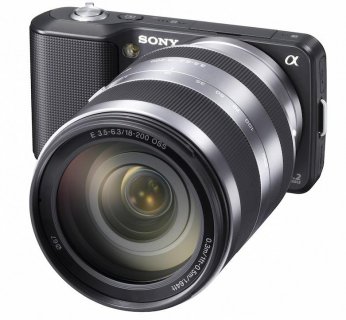 Sony NEX-3 waży 297 gramów