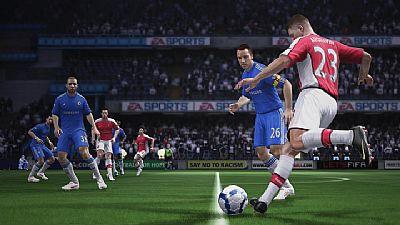 O najnowszych transferach w piłce nożnej dowiesz się z gry FIFA 11