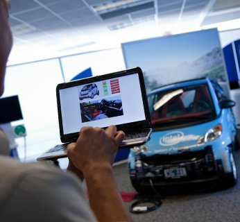 Samochód przyszłości Intel Connected Car