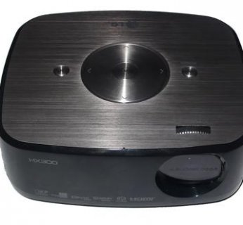 Projektor objęty jest 36-miesięczną gwarancją producenta