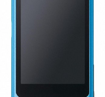 Aparat mierzy 107 x 15,2 x 52 mm, zaś waży 125 gramów wraz z akumulatorem