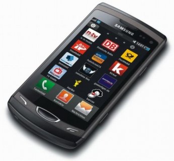 Wave II waży 135 gramów, wraz z baterią o pojemności 1500 mAh