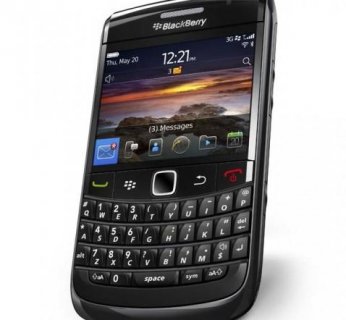 BlackBerry Bold 9780 mierzy 109 x 60 x 14,1 mm