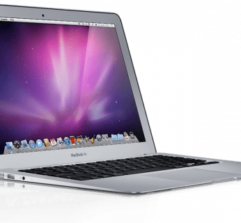 13-calowy MacBook Air waży 1,32 kilograma, natomiast mniejszy model - zaledwie 1,06 kilograma