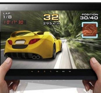 ZiiO 10 również mierzy 13,7 mm grubości, ale waży 650 gramów