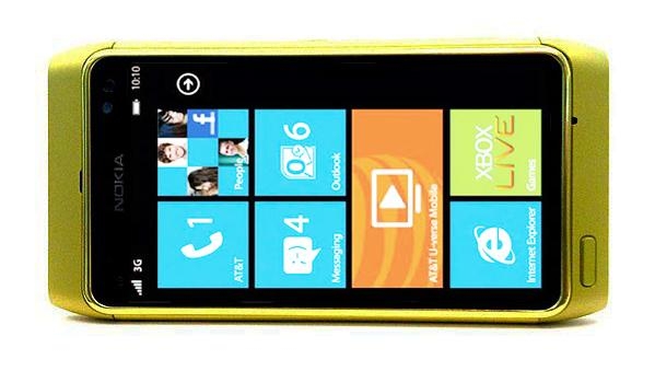 Nokia: “Moglibyśmy zmieniać Windows Phone 7, ale po co?”