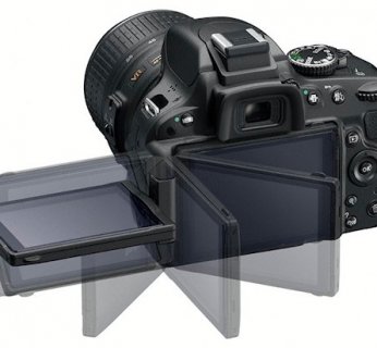 Nikon D5100 mierzy ok. 128 x 97 x 79 mm, zaś wazy 560 gramów z akumulatorem