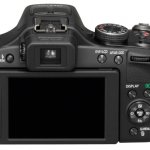 Lumix FZ150 pozwala bardziej zaawansowanym użytkownikom na pełną, manualną kontrolę