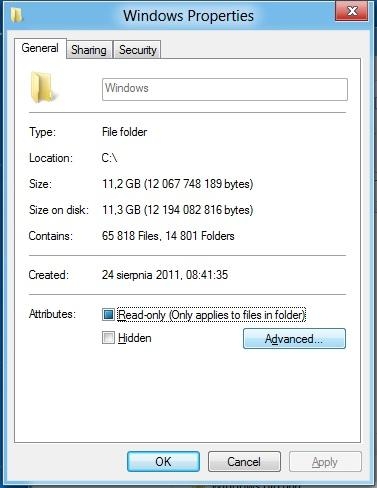 Po instalacji ubyło kilkanaście gigabajtów na system i aplikacje. Windows 8 przejął folder po Windows 7.