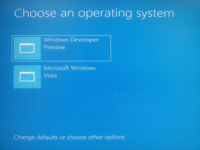 Nowy bootloader. Poświęciliśmy Windows 7 na rzecz Ósemki. Vista została, a instalacja nowego systemu jej nie zaszkodziła.