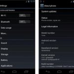 Android Ice Cream Sandwich - widać elementy zaczerpnięte zarówno z Gingerbreada, jak i Honeycomba