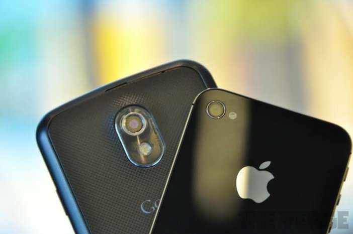 Apple rośnie w siłę, Samsung goni Nokię na rynku telefonów komórkowych