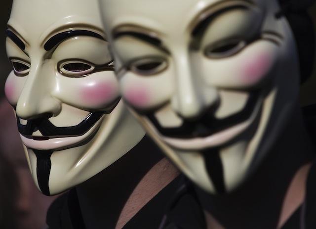 Anonimowi atakują kolejne rządowe cele