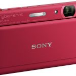 TX 55 wyposażono w obiektyw z 5-krotnym zoomem o zakresie ogniskowych od 26 do 130 mm (ekwiwalent dla małego obrazka), którego mechanizm w całości schowano do wnętrza obudowy.