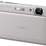 Sony Cyber-shot DSC-TX55 to bardzo poręczny i niezwykle szykowny aparat.
