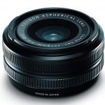 Obiektywy są mocowane go bagnetu typu