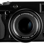 X-Pro1 to pierwszy model nowego systemu bezlusterkowców. Jego najważniejsze cechy to obudowa w stylu retro, innowacyjna matryca oraz odpowiednio wysoka cena.